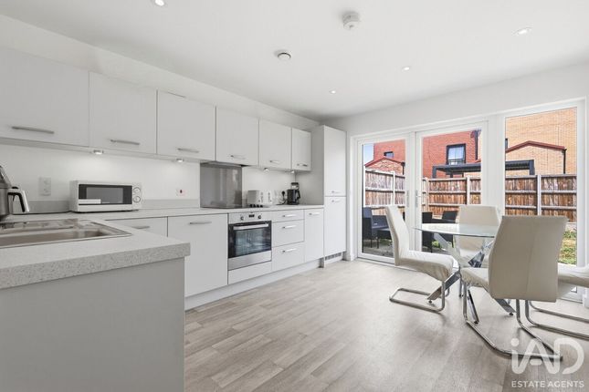 35, Turing Link, Basildon photo 2