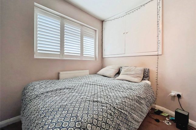 The Annexe, 41, Curtis Road, Hounslow photo 2