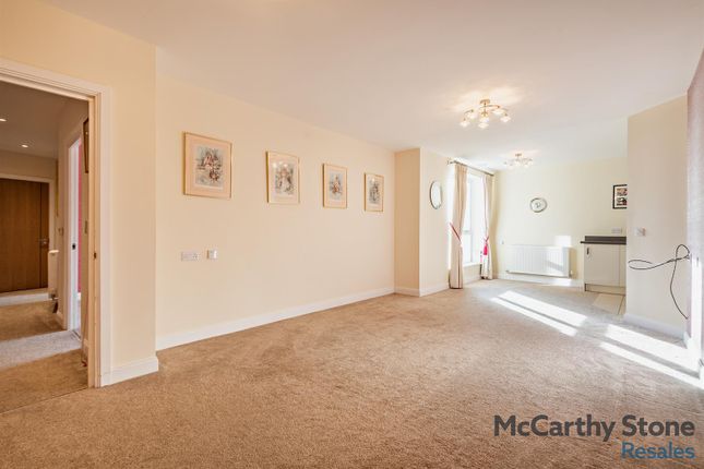 8 Tudor Rose Court, South Parade, Southsea photo 3