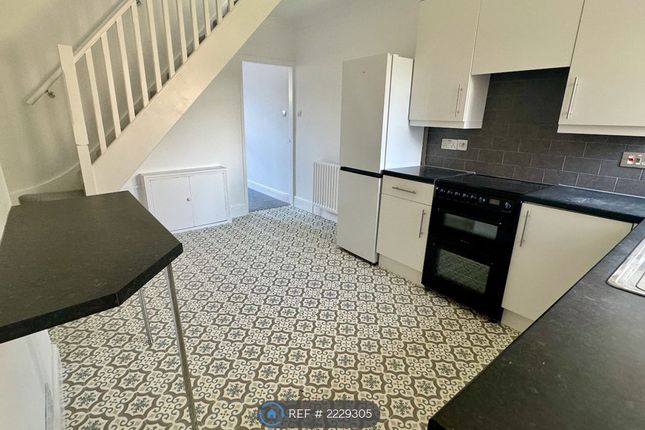 End terrace house to rent in New Cross Road, Guildford