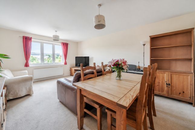 10, Allington Close, Surrey photo 4