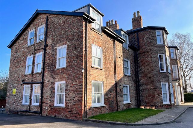 Thumbnail Flat to rent in Fulford Road, York