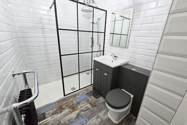 Bedroom 3 Ensuite