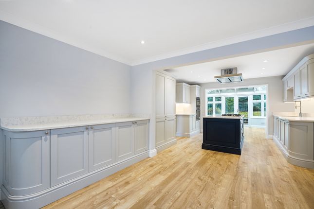 27, Clive Road, Surrey photo 4
