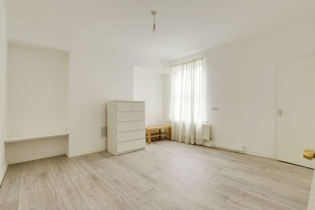 6 Victoria Avenue, Nottingham photo 4