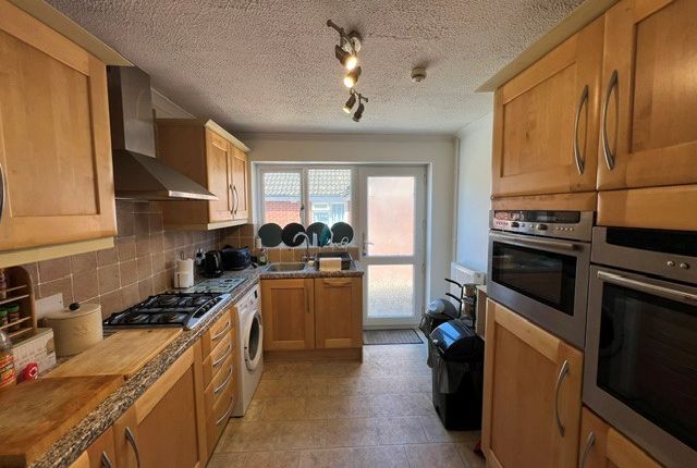 75, Church View, HARLESTON photo 4