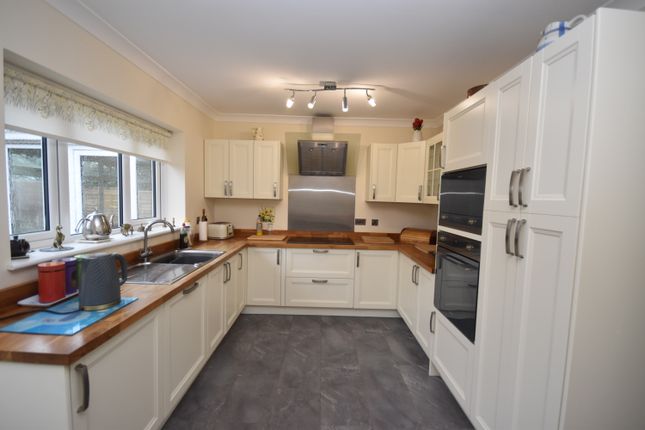 8, Turnpike Rise, Whitchurch photo 4