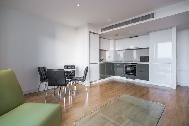 Flat for sale in The Landmark, Canary Wharf