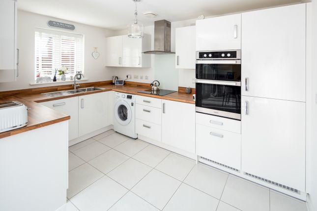 Semi-detached house for sale in Newbury Drive, Bicester