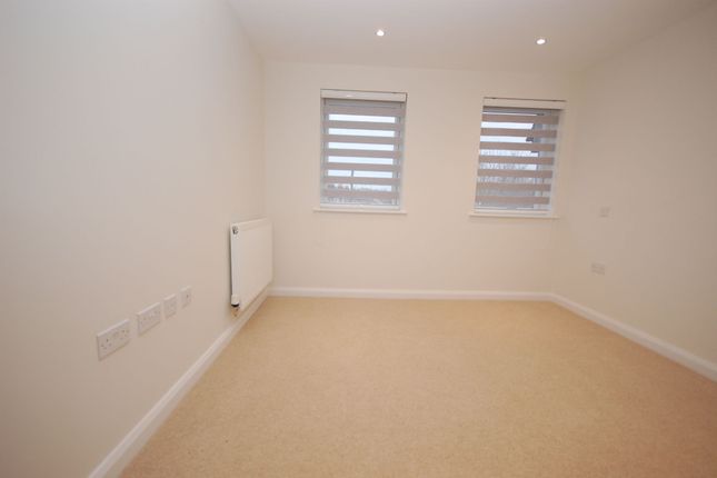5 Thomas Court, Rickmansworth photo 2