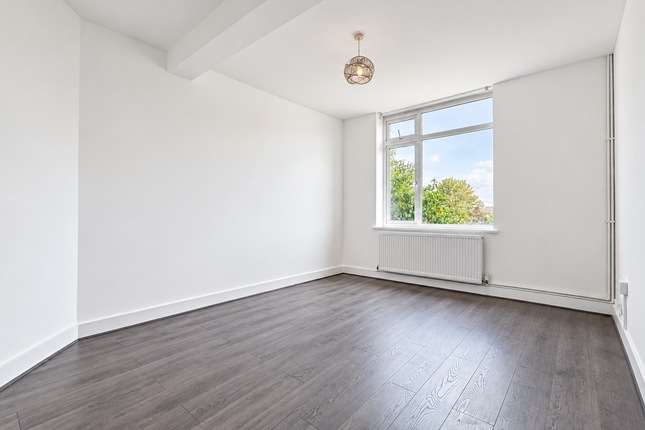 29a Falconwood Parade, Welling photo 3