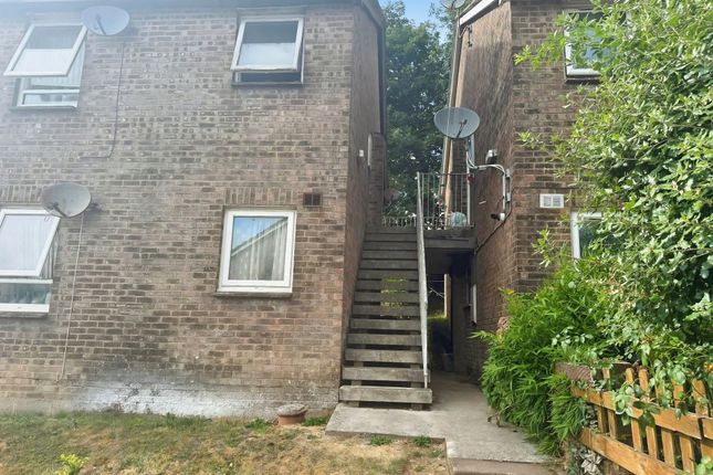 1-bed flat on 31, Tillard Close, Devon, £70,000