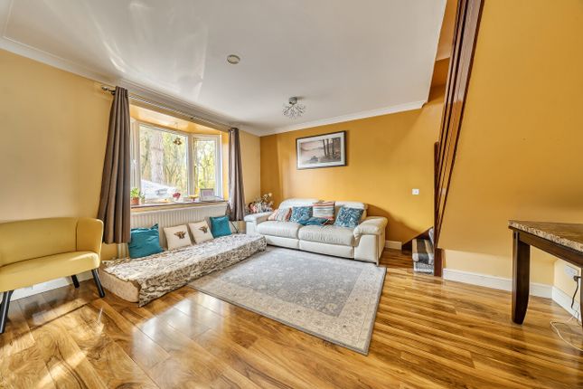 15, Eriswell Close, Reading photo 2