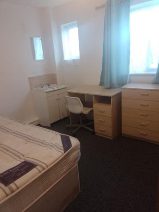 Thumbnail Room to rent in Lodge Causeway, Fishponds, Bristol