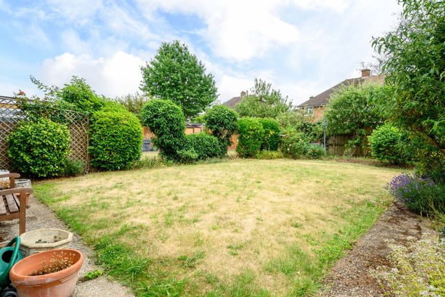 61, York Gardens, Walton On Thames photo 2