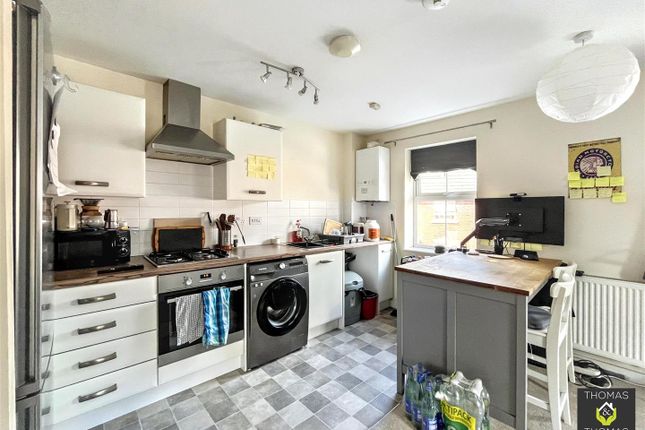 Flat 5, 64, St. Mawgan Street Kingsway, Gloucester photo 3