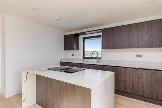 Flat for sale in Marine View, Marine Parade, Seaford