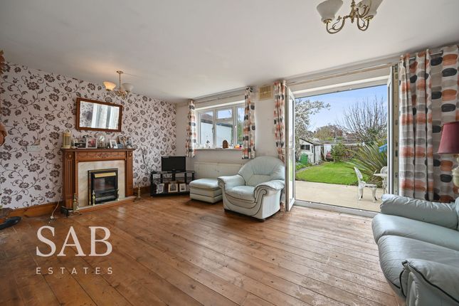 30 Millet Road, Greenford photo 2