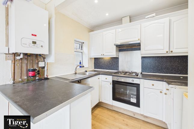 Flat 1, 94, Beach Road, Thornton-Cleveleys photo 5