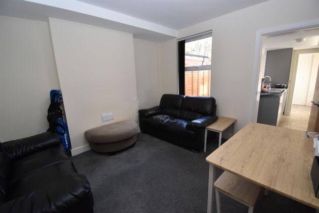8, Eagle Street, Leamington Spa photo 3
