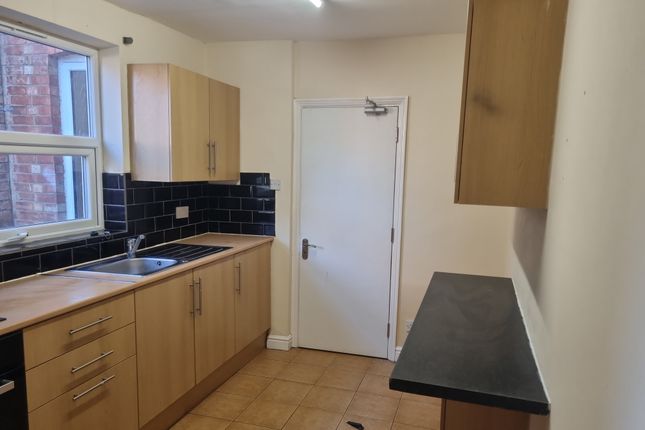 147, Wycliffe Road, Northampton photo 3