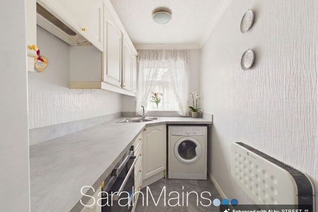 39 Celandine Way, Gateshead photo 3