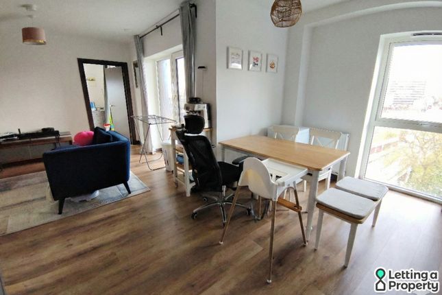 Flat 33, Erken Plaza, Abbey Road, Barking photo 4