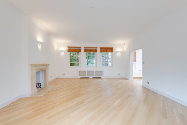 Detached house to rent in Grove End Road, London
