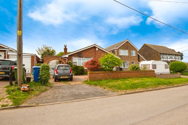 Thumbnail Bungalow for sale in Seathorpe Avenue, Minster On Sea, Sheerness, Kent