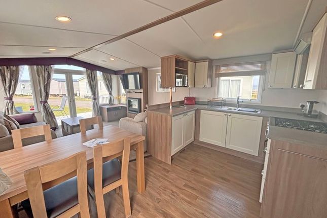 23 Bayside, Haven, Watchet photo 3