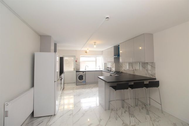 Flat A, 102, Salisbury Road, Cardiff photo 2