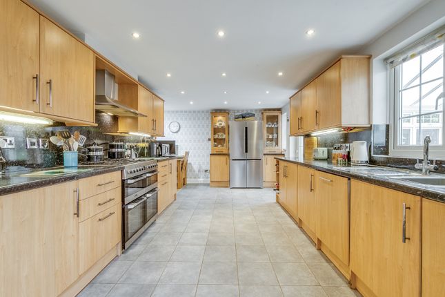 3, High Oaks Road, Hertfordshire photo 3