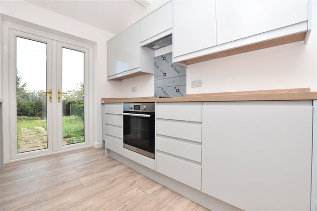 24, Casson Avenue, Wakefield photo 4