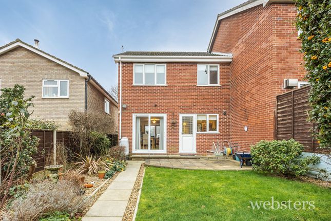90 Laburnum Avenue, Norwich photo 2