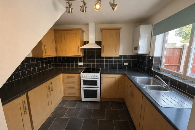6, The Larches, North Somerset photo 3