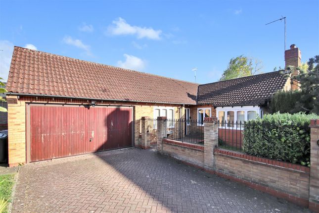 27, Gardenfield, Higham Ferrers photo 2