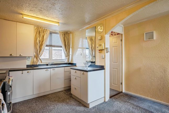 65, Stroud Crescent West, Hull photo 4