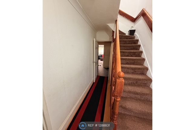 Staunton Road, Slough photo 3