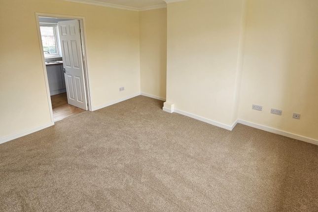 16, Eastfield Walk, Tadcaster photo 3
