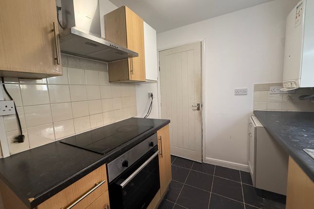 81, BURTON-ON-TRENT photo 5