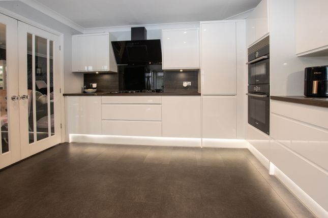 4, New England Crescent, Southend-on-Sea photo 4
