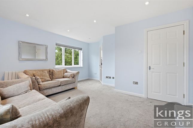 74, Chelsea Gardens, Harlow photo 4