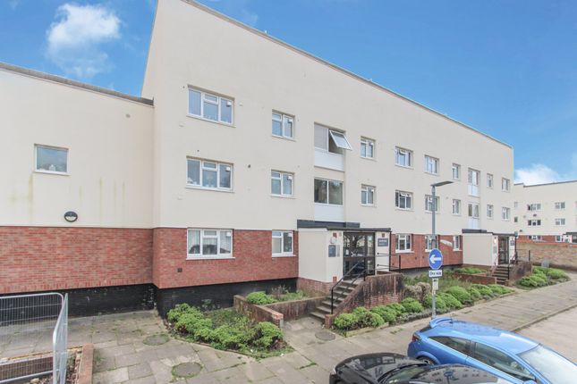 217, Throstle Place, Watford photo 3