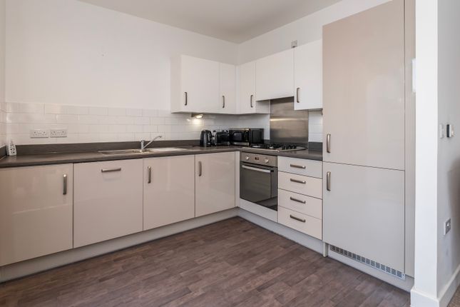 Flat 7, Japonica Apartments, 89, Hilltop Avenue, London photo 4