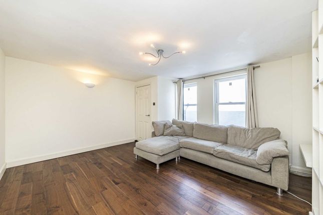 Flat to rent in Hindmans Road, London