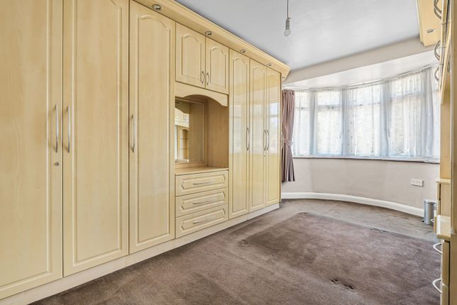 764, Hanworth Road, Hounslow photo 4