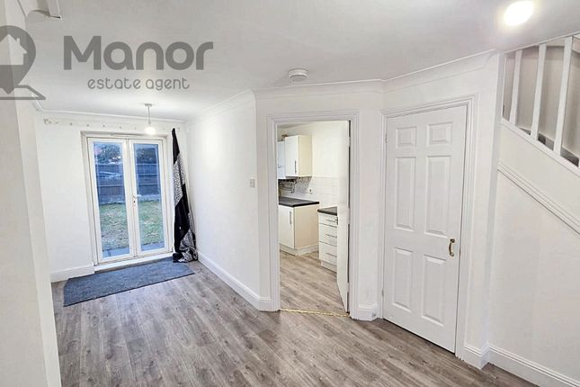 38 Lavender Place, Ilford photo 2
