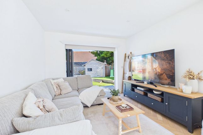 1 Sudbury Close, Bognor Regis photo 4