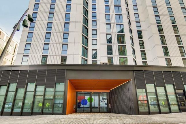 Flat 104, Hale Works Apartments, London photo 3
