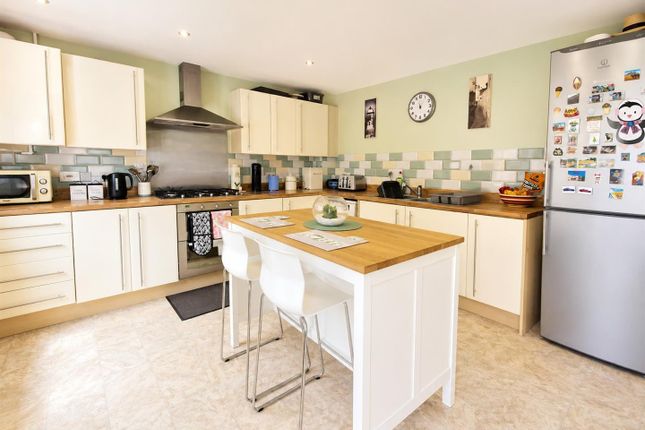 1, Crowsley Road, Bedford photo 3